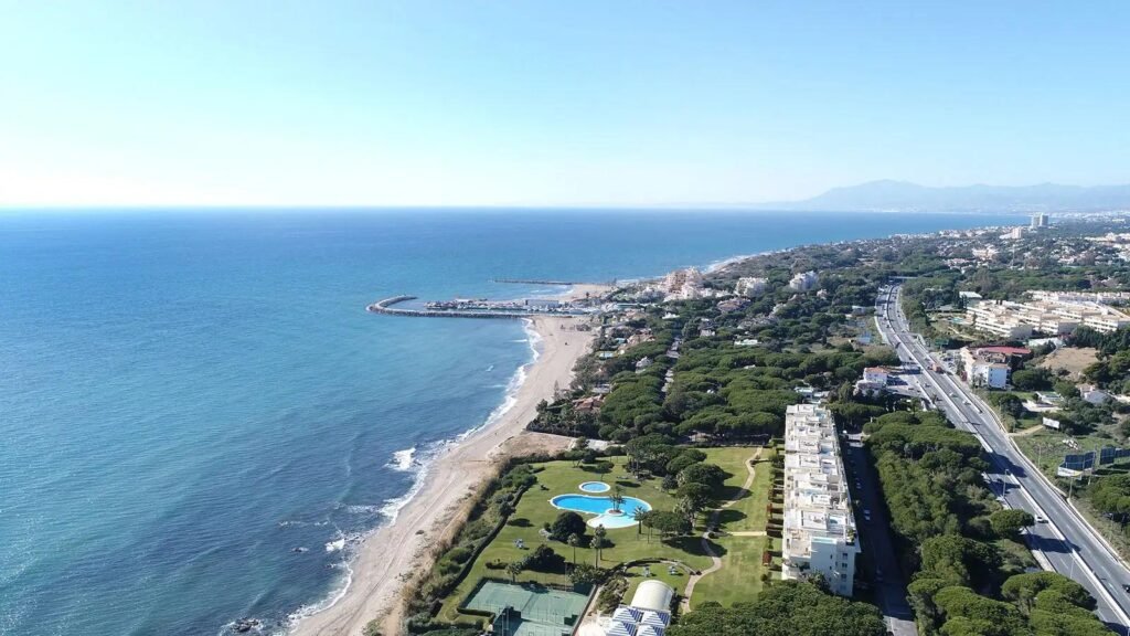 Strand und Hotels in Elviria bei Marbella